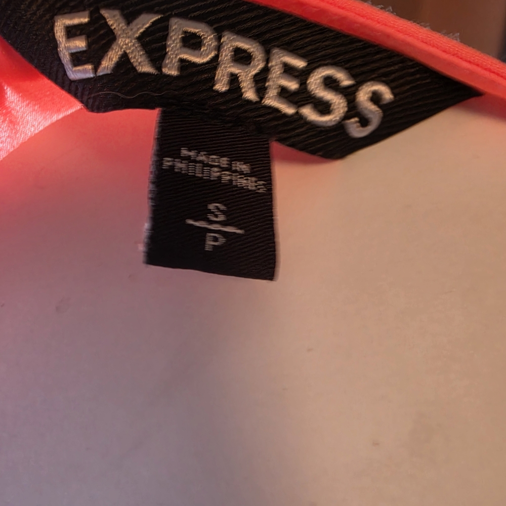 Express Women's Coral Zip V-Neck Blouse - Picture 2 of 3